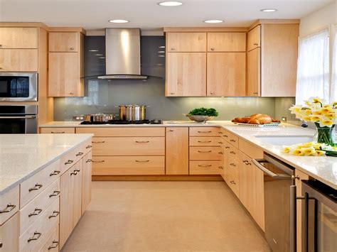 modern light maple kitchen cabinets